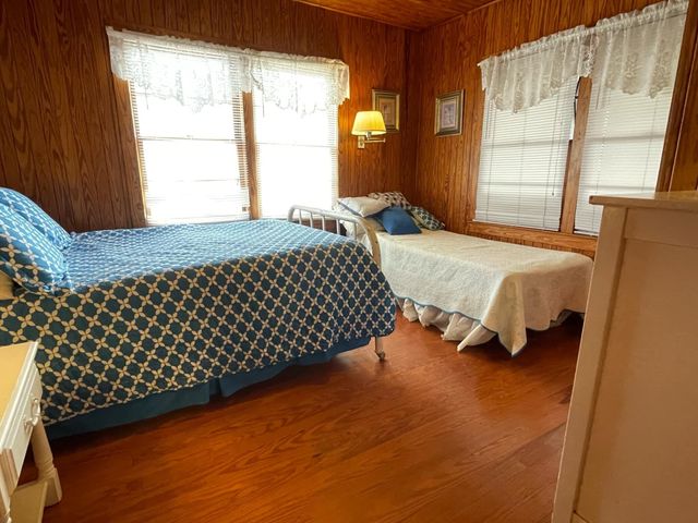 133 Palmetto Boulevard, Edisto Beach, SC 29438