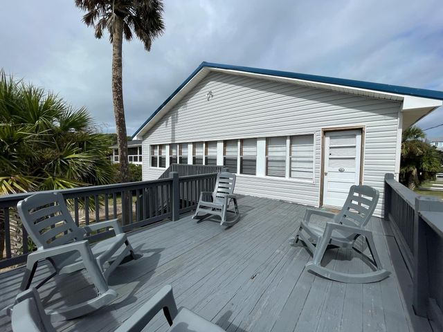 133 Palmetto Boulevard, Edisto Beach, SC 29438