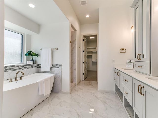 2263 Winter Creek Boulevard, Blanchard, OK 73010