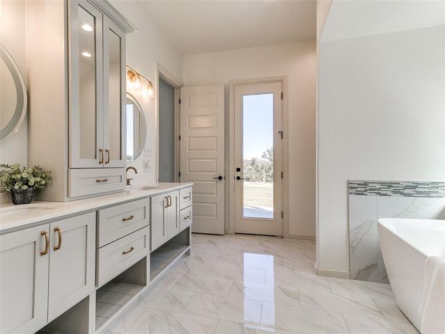 2263 Winter Creek Boulevard, Blanchard, OK 73010