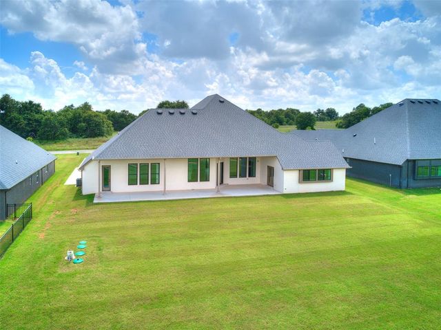 2263 Winter Creek Boulevard, Blanchard, OK 73010