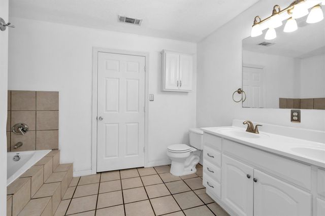 4910 Pleasure Lake Drive, Willis, TX 77318