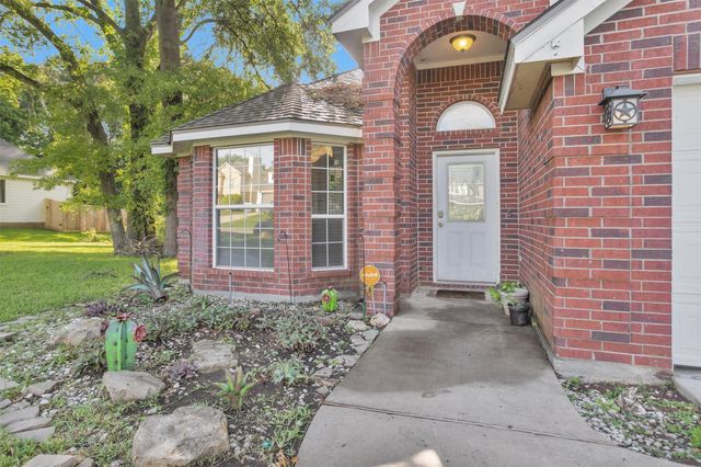 4910 Pleasure Lake Drive, Willis, TX 77318