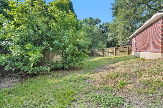 4910 Pleasure Lake Drive, Willis, TX 77318