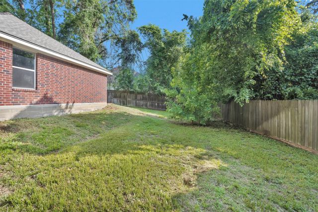 4910 Pleasure Lake Drive, Willis, TX 77318