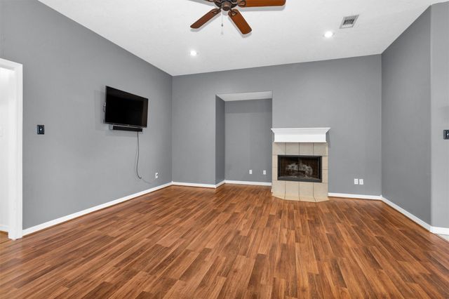 4910 Pleasure Lake Drive, Willis, TX 77318