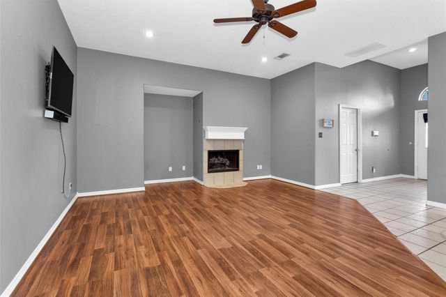 4910 Pleasure Lake Drive, Willis, TX 77318