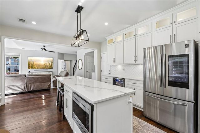 5052 Raventhorpe Court, Suwanee, GA 30024