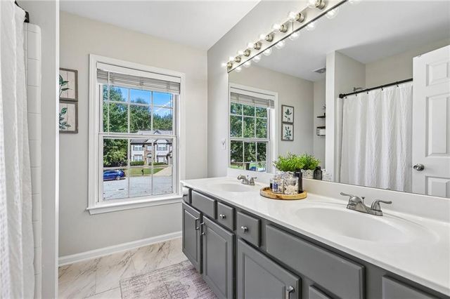 5052 Raventhorpe Court, Suwanee, GA 30024