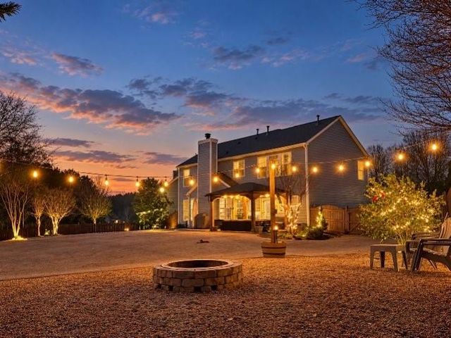 5052 Raventhorpe Court, Suwanee, GA 30024