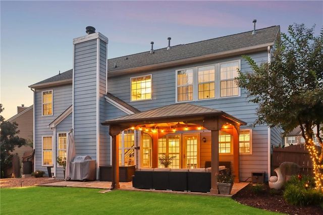 5052 Raventhorpe Court, Suwanee, GA 30024