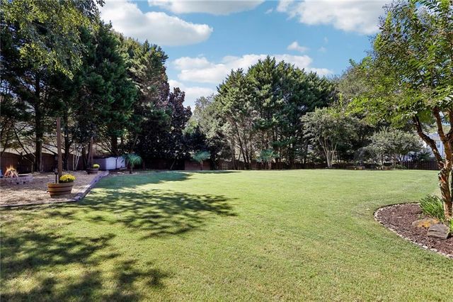5052 Raventhorpe Court, Suwanee, GA 30024