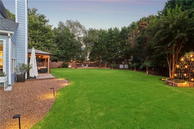 5052 Raventhorpe Court, Suwanee, GA 30024