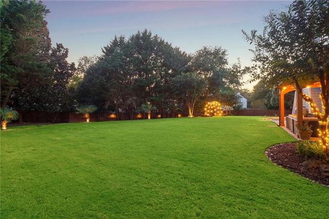 5052 Raventhorpe Court, Suwanee, GA 30024