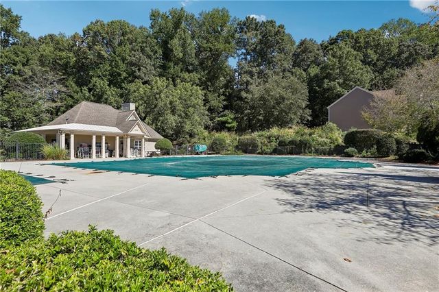 5052 Raventhorpe Court, Suwanee, GA 30024