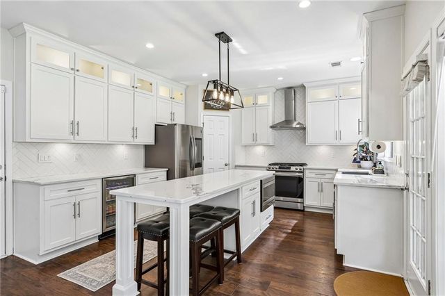 5052 Raventhorpe Court, Suwanee, GA 30024