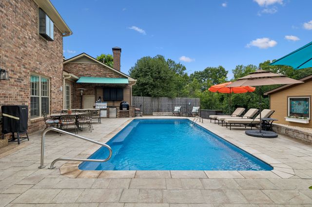 1470 Tyne Blvd, Nashville, TN 37215