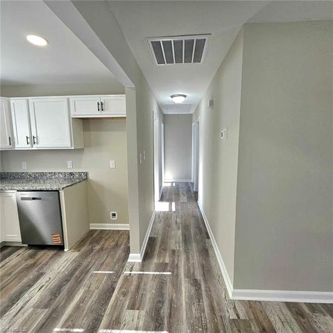 800 Bluford Street, Greensboro, NC 27401