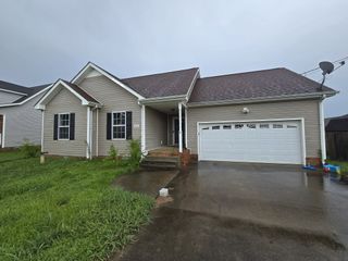 3564 Sandpiper Dr, Clarksville, TN 37042
