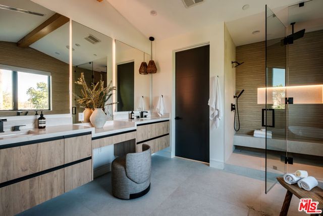 15473 La Maida Street, Sherman Oaks, CA 91403