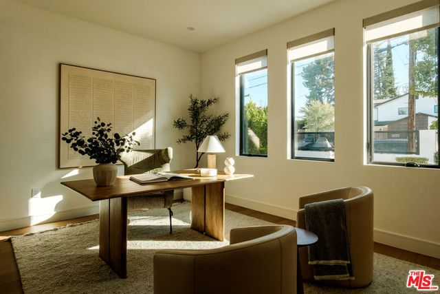 15473 La Maida Street, Sherman Oaks, CA 91403