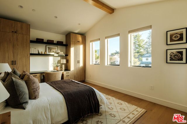 15473 La Maida Street, Sherman Oaks, CA 91403