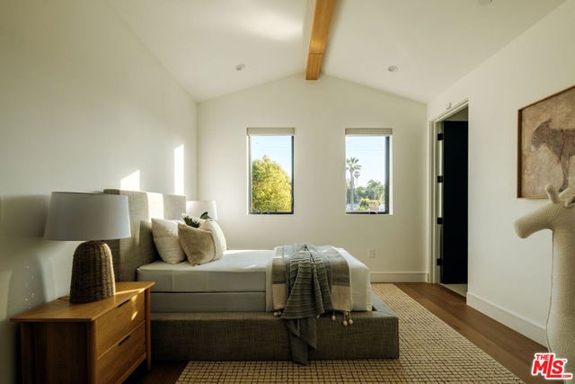 15473 La Maida Street, Sherman Oaks, CA 91403