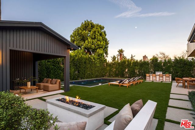 15473 La Maida Street, Sherman Oaks, CA 91403