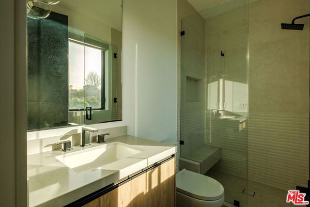 15473 La Maida Street, Sherman Oaks, CA 91403