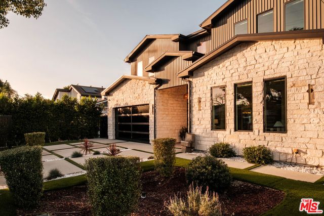 15473 La Maida Street, Sherman Oaks, CA 91403