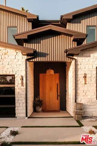 15473 La Maida Street, Sherman Oaks, CA 91403