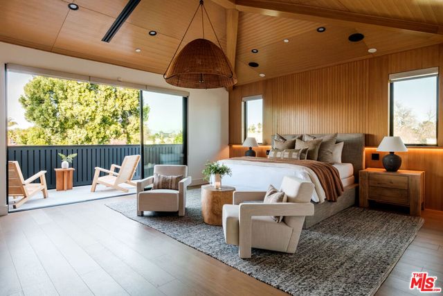 15473 La Maida Street, Sherman Oaks, CA 91403