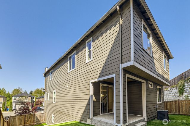 19524 81st Place NE, Kenmore, WA 98028