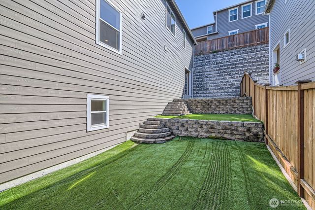 19524 81st Place NE, Kenmore, WA 98028