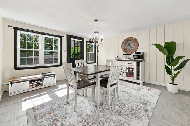 17 Elise Ave, Dracut, MA 01826