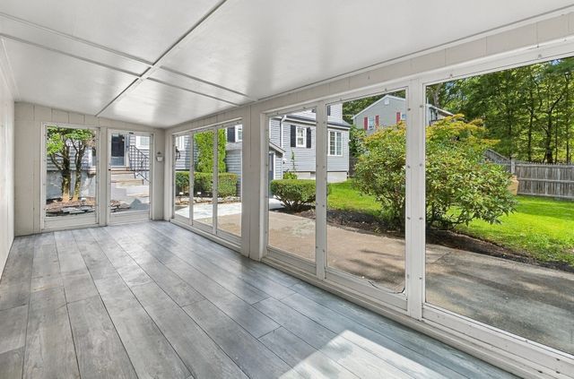 17 Elise Ave, Dracut, MA 01826