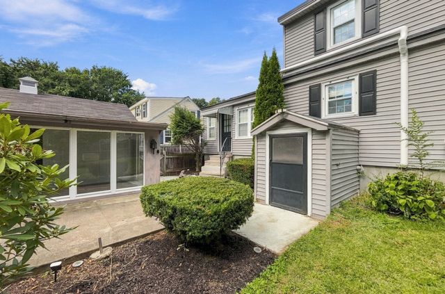 17 Elise Ave, Dracut, MA 01826