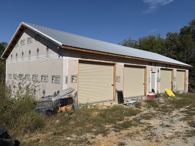 115 Franklin St, Estill Springs, TN 37330