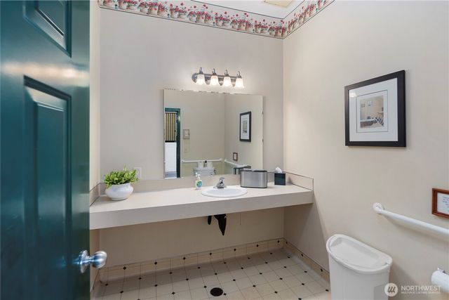 6504 44th Avenue NE, Olympia, WA 98516