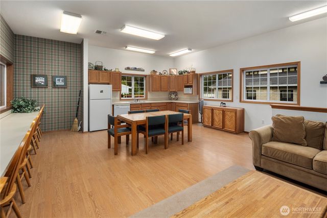 6504 44th Avenue NE, Olympia, WA 98516