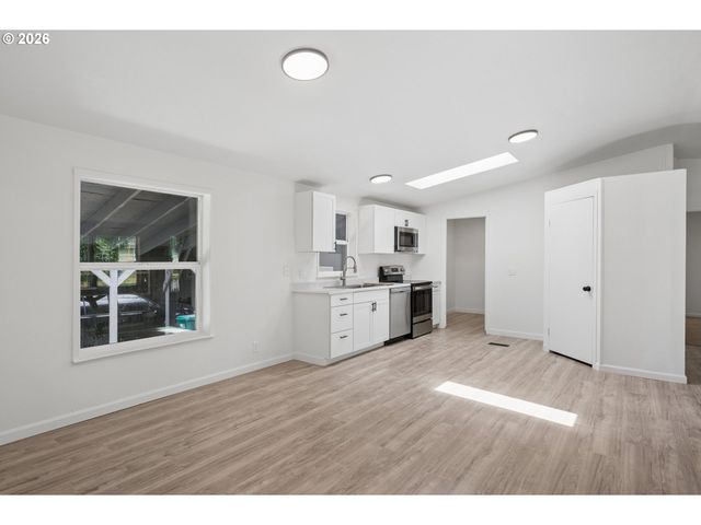 12420 Se BUSH St 1, Portland, OR 97236