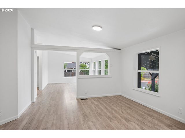 12420 Se BUSH St 1, Portland, OR 97236