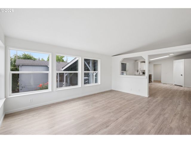 12420 Se BUSH St 1, Portland, OR 97236