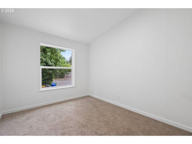 12420 Se BUSH St 1, Portland, OR 97236