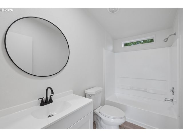 12420 Se BUSH St 1, Portland, OR 97236