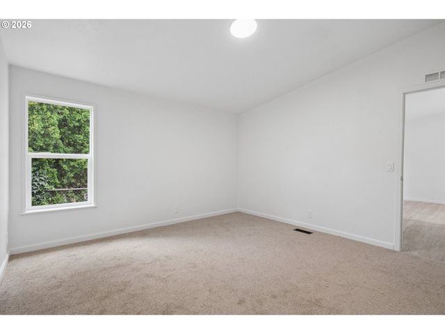 12420 Se BUSH St 1, Portland, OR 97236