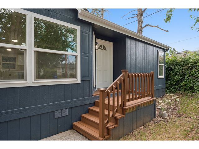 12420 Se BUSH St 1, Portland, OR 97236