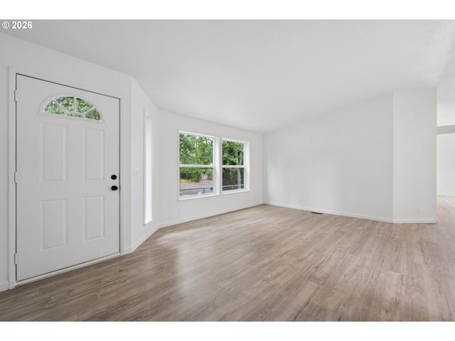 12420 Se BUSH St 1, Portland, OR 97236
