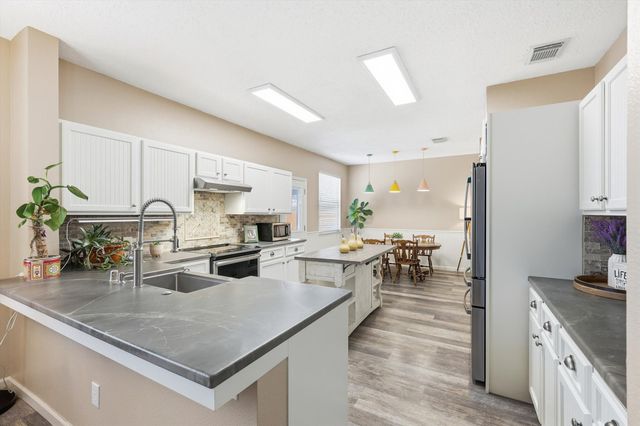 8200 Mirror Rock Lane, Denton, TX 76210