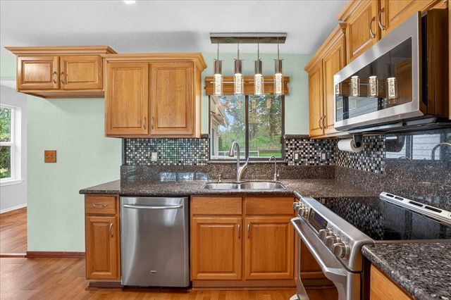 707 S Myrtle St, Spokane, WA 99202